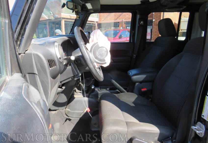 2012 Jeep Wrangler Unlimited - Image 19