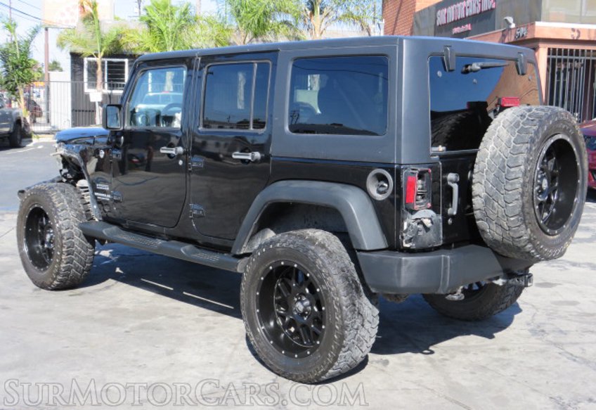 2012 Jeep Wrangler Unlimited - Image 8