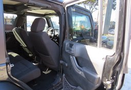 2012 Jeep Wrangler Unlimited - Image 24