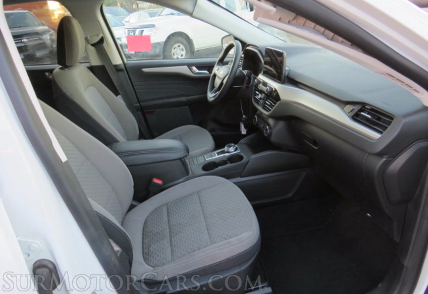 2021 Ford Escape - Image 25