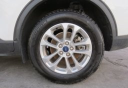 2021 Ford Escape - Image 17