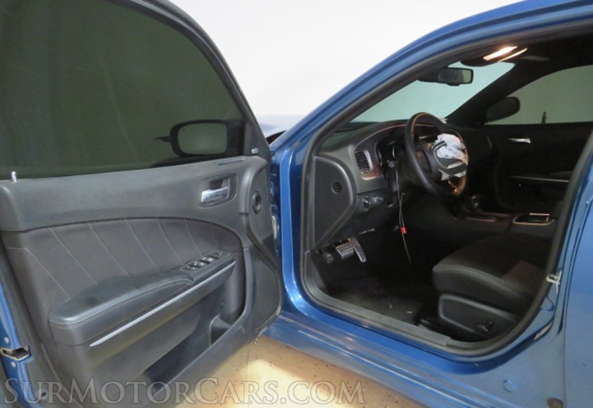 2020 Dodge Charger - Image 16