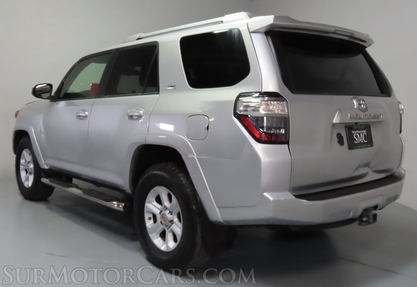 2016 Toyota 4Runner SR5 - Image 8