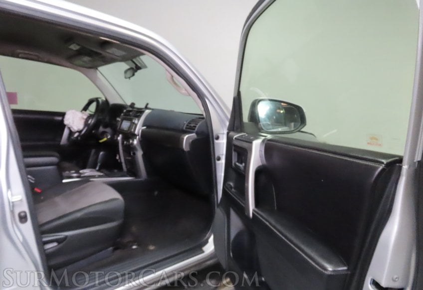 2016 Toyota 4Runner SR5 - Image 23