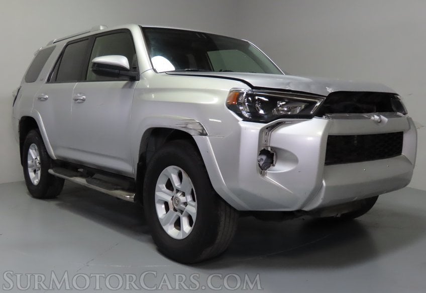 2016 Toyota 4Runner SR5 - Image 4