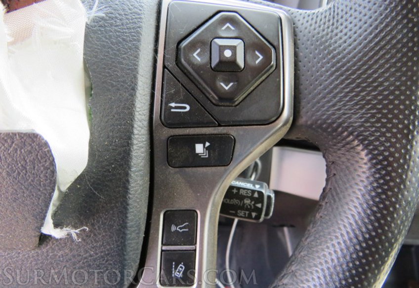 2018 Toyota Tacoma - Image 32