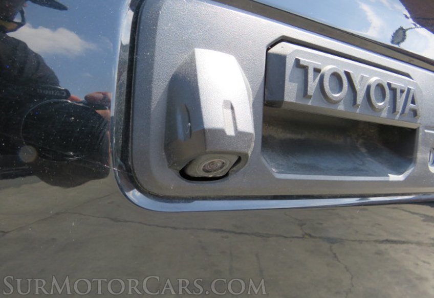 2018 Toyota Tacoma - Image 17