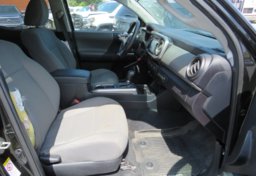 2018 Toyota Tacoma - Image 24