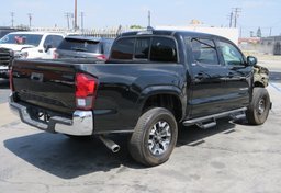 2018 Toyota Tacoma - Image 8