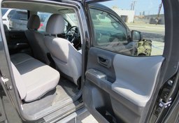 2018 Toyota Tacoma - Image 22