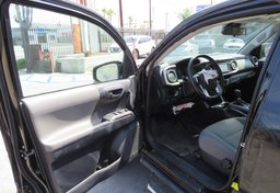 2018 Toyota Tacoma - Image 19