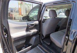 2018 Toyota Tacoma - Image 21