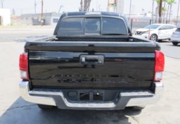 2018 Toyota Tacoma - Image 10