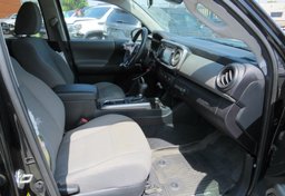 2018 Toyota Tacoma - Image 26