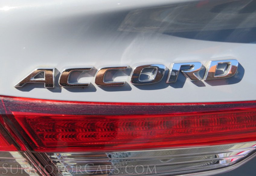 2021 Honda Accord Sedan - Image 17