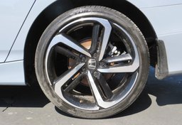 2021 Honda Accord Sedan - Image 11