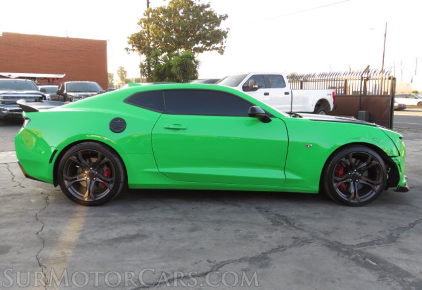 2017 Chevrolet Camaro - Image 5