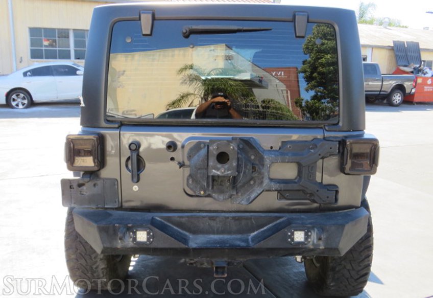 2017 Jeep Wrangler Unlimited - Image 12