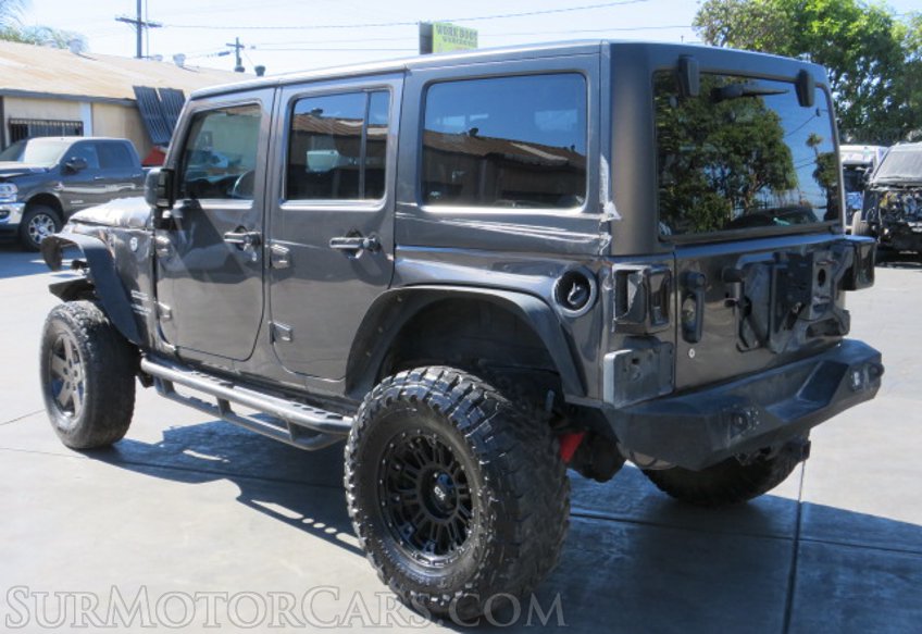 2017 Jeep Wrangler Unlimited - Image 8