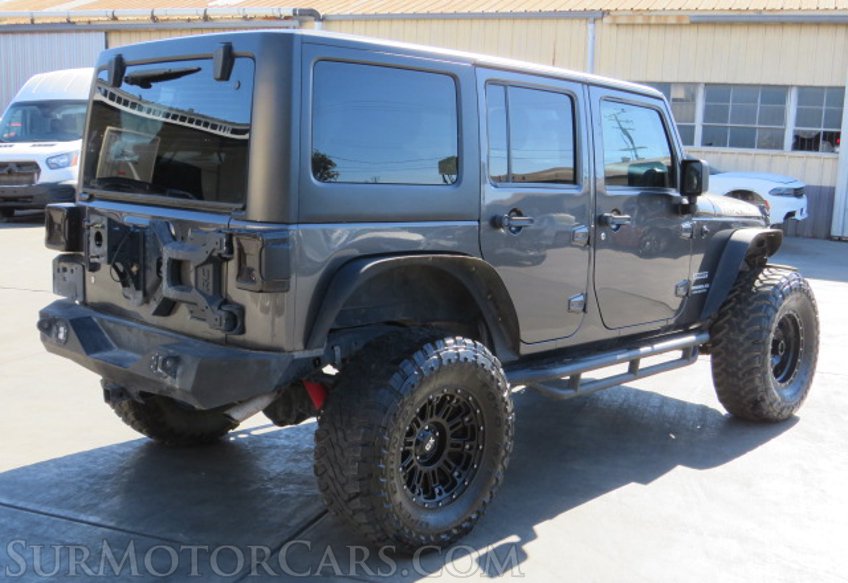 2017 Jeep Wrangler Unlimited - Image 7