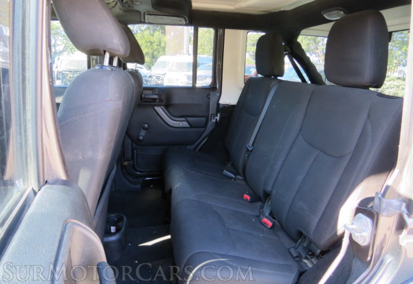 2017 Jeep Wrangler Unlimited - Image 29