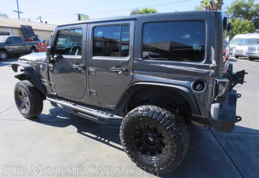 2017 Jeep Wrangler Unlimited - Image 10