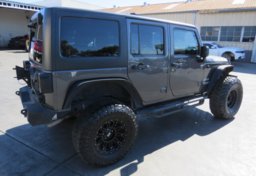 2017 Jeep Wrangler Unlimited - Image 9