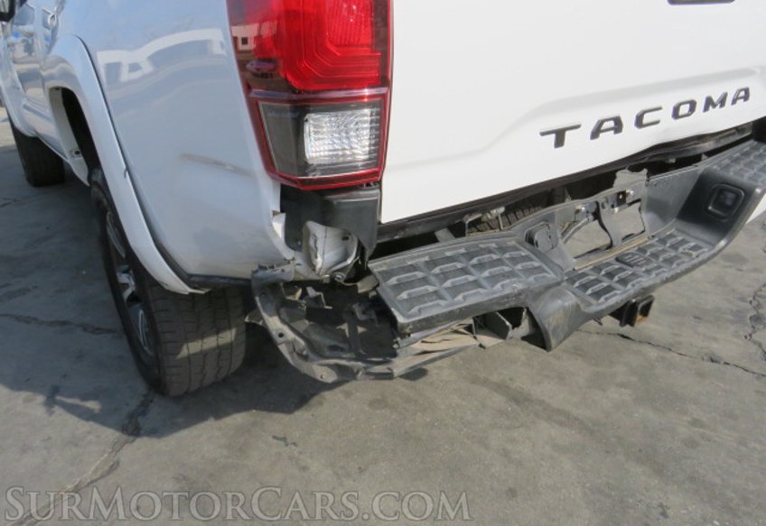2018 Toyota Tacoma - Image 19