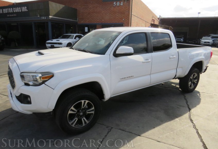 2018 Toyota Tacoma - Image 2