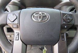 2018 Toyota Tacoma - Image 34