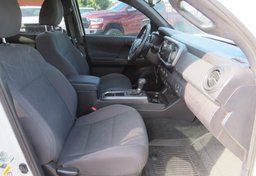 2018 Toyota Tacoma - Image 26