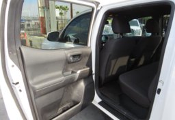 2018 Toyota Tacoma - Image 23