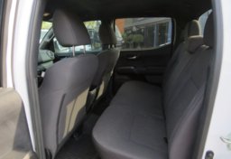 2018 Toyota Tacoma - Image 31