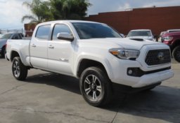 2018 Toyota Tacoma - Image 3