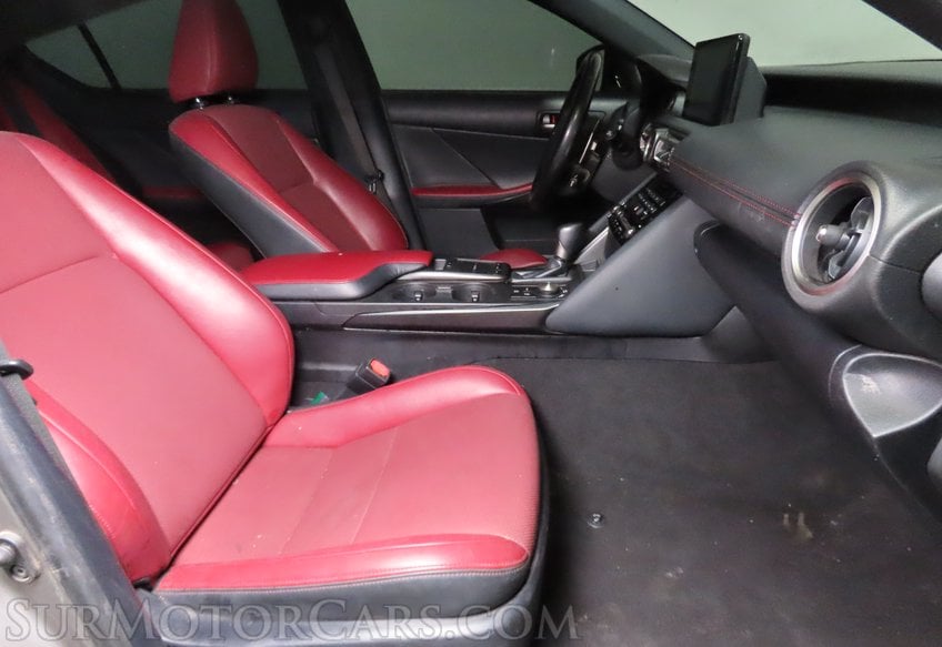 2021 Lexus IS 300 - Image 21