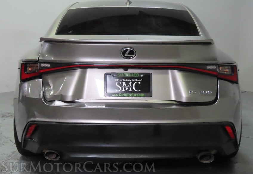 2021 Lexus IS 300 - Image 13