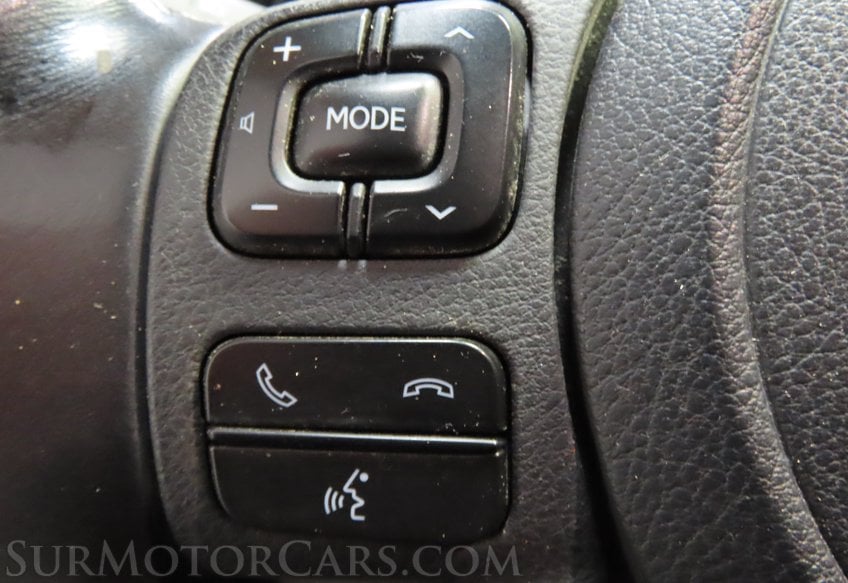 2021 Lexus IS 300 - Image 32