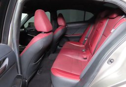 2021 Lexus IS 300 - Image 31