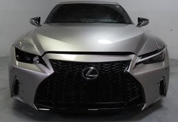 2021 Lexus IS 300 - Image 12