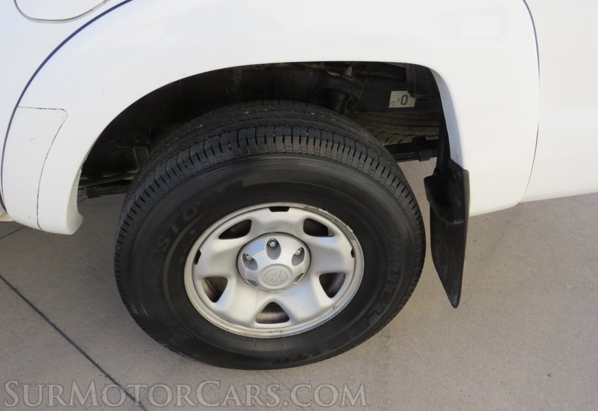 2015 Toyota Tacoma - Image 23