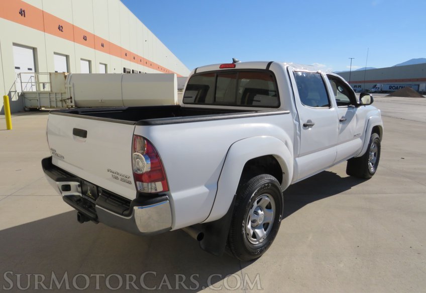 2015 Toyota Tacoma - Image 5