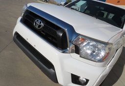 2015 Toyota Tacoma - Image 18