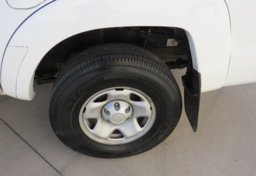 2015 Toyota Tacoma - Image 23