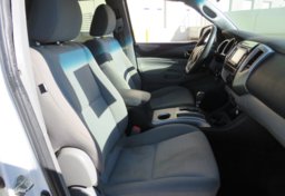 2015 Toyota Tacoma - Image 27