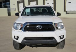 2015 Toyota Tacoma - Image 11