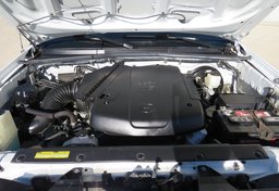 2015 Toyota Tacoma - Image 48