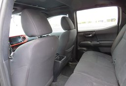 2017 Toyota Tacoma - Image 33