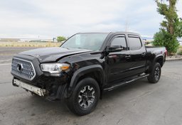 2017 Toyota Tacoma - Image 4