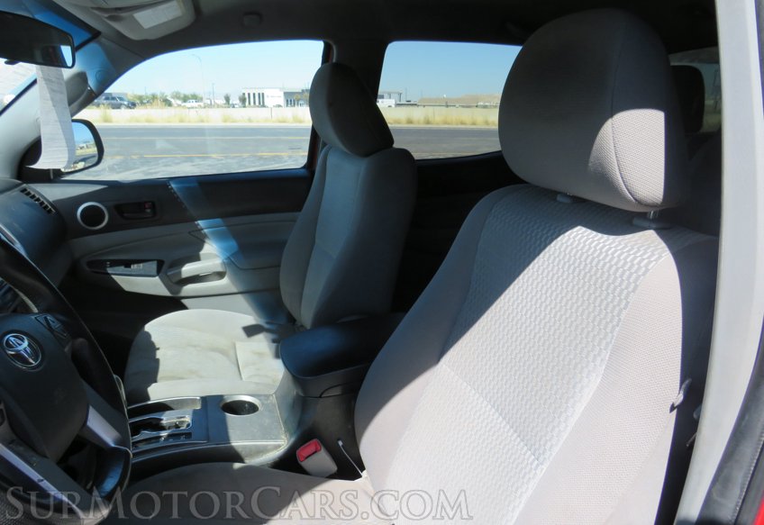 2015 Toyota Tacoma - Image 23