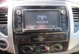 2015 Toyota Tacoma - Image 30